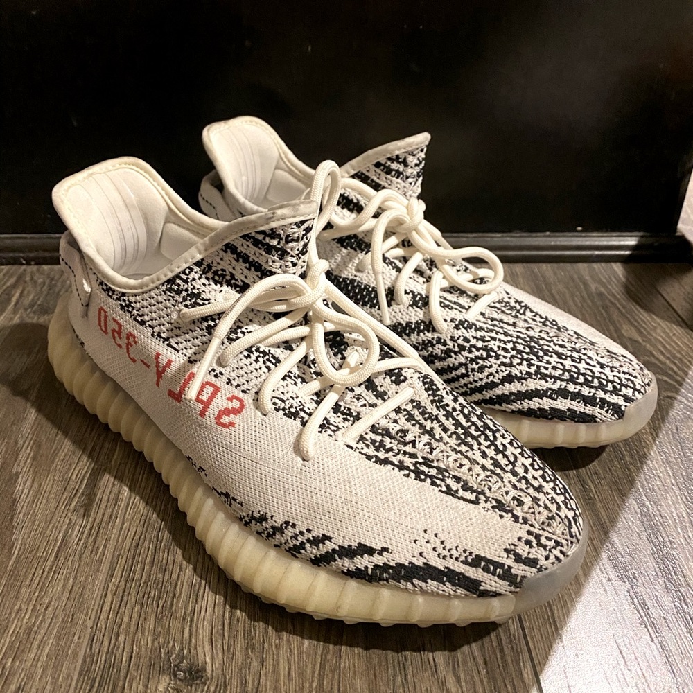 Yeezy zebra 350 V2